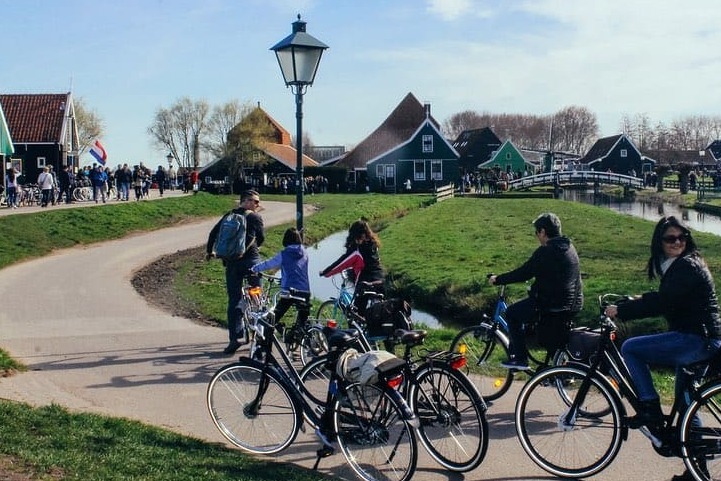 Đi xe đạp du lịch Hà Lan