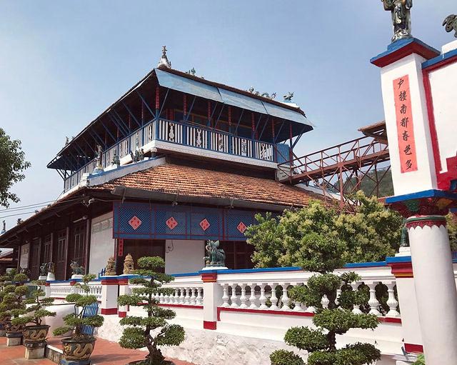 Nhà lớn Long Sơn