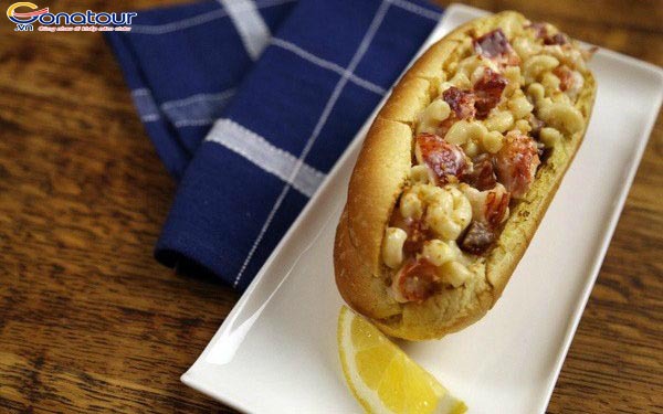 Mac and Cheese Lobster Roll