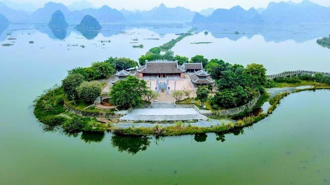Đình Tam Chúc, Hồ Ba Sao Gonatour