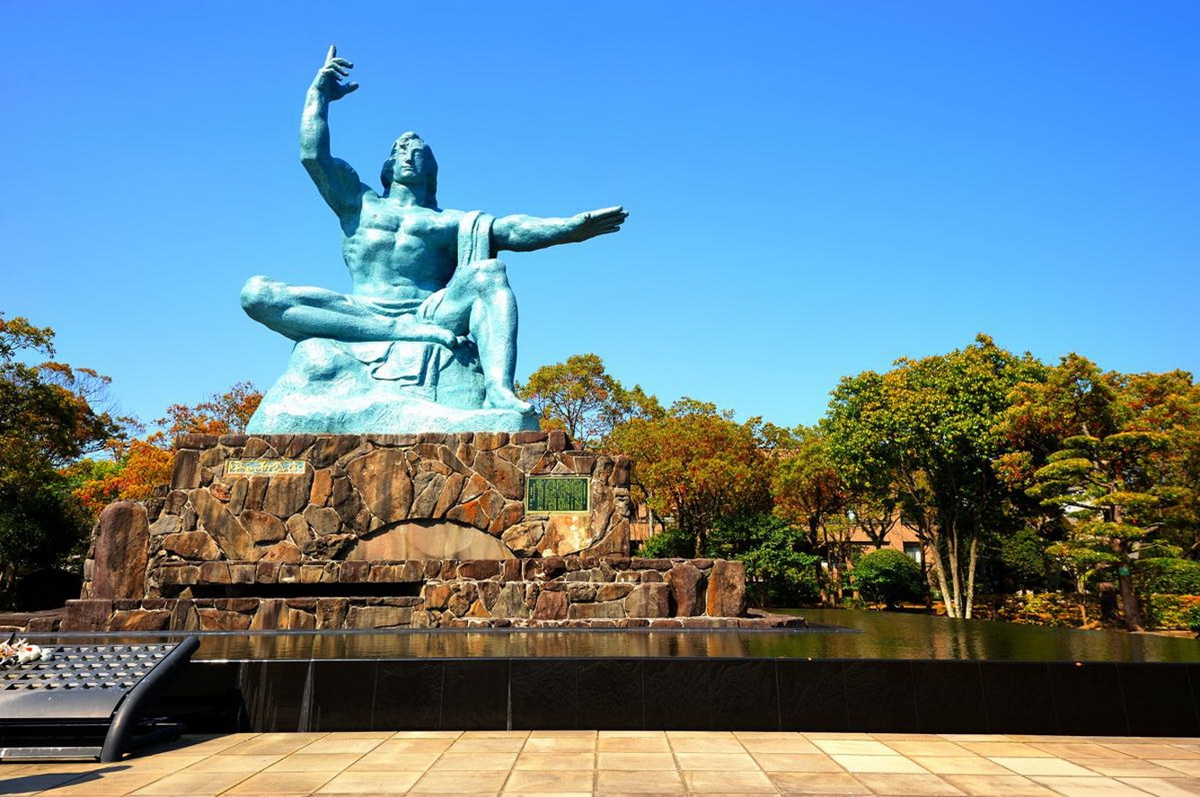  Thăm công viên hòa bình Nagasaki