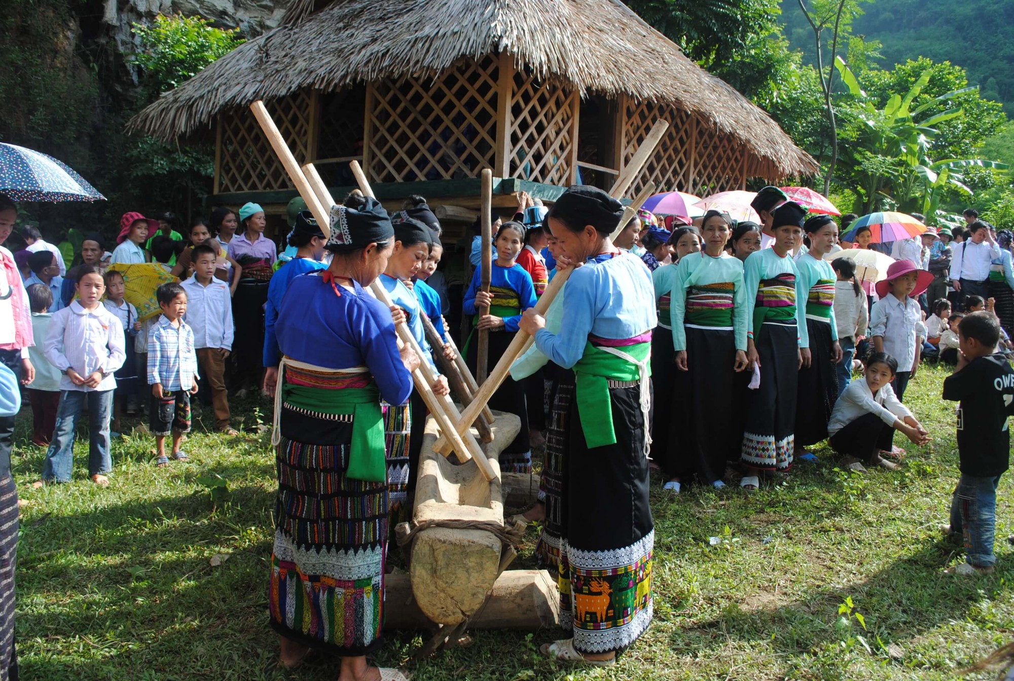 lễ hội căm mường