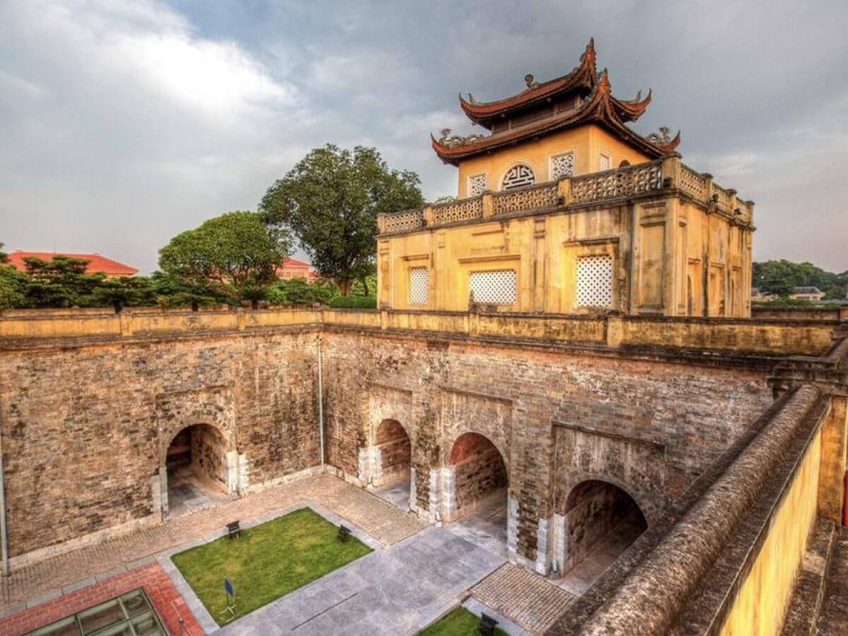 Unesco đã công nhận nhiều di sản văn hóa phi vật thể của Việt Nam. Hãy cùng xem hình ảnh của những di sản như: Thành phố cổ Hội An, cố đô Huế hay Vịnh Hạ Long, đưa bạn đến những vùng đất tuyệt đẹp và tràn đầy lịch sử. Đảm bảo bạn sẽ cảm thấy xuýt xoa với những hình ảnh này.